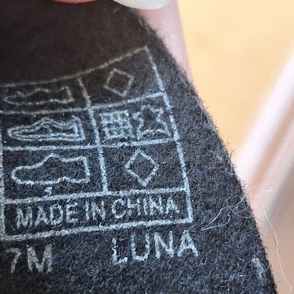 Cushionaire Luna Brown Strappy Comfort Sandals Leather Cork Footbed Women's 7M - Picture 16 of 16